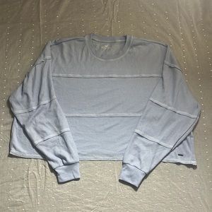 Hollister must have collection light blue cropped thin longsleeve size L